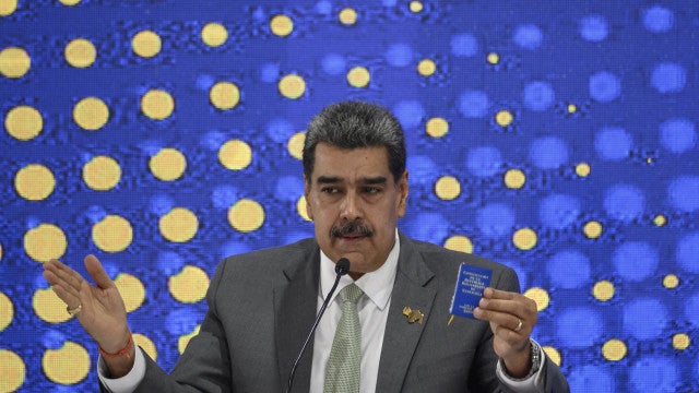 Visita de Maduro a Putin em Moscou é adiada