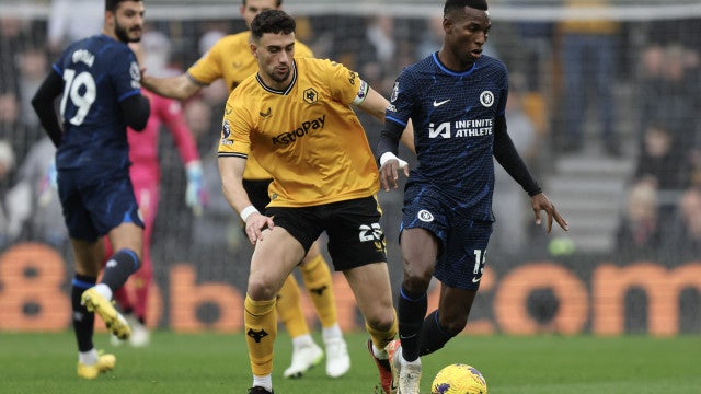 Wolverhampton segura pressão do Chelsea e vence duelo natalino