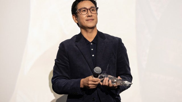 Viúva e filhos se despedem de ator de ‘Parasita’ em velório fechado para família