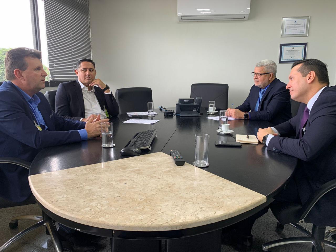 Prefeito e secretário discutem em Brasília outorga do aeroporto e ampliação de voos em Sorriso