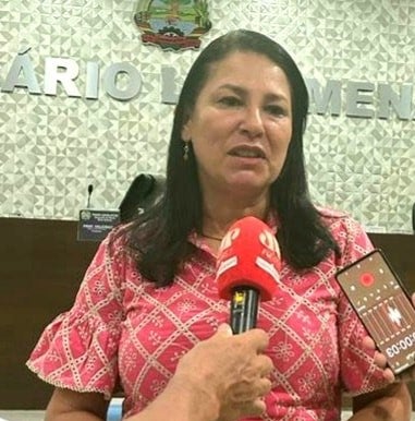 Vereadora Sandra Martins apresenta dois Projetos de Lei do Legislativo
