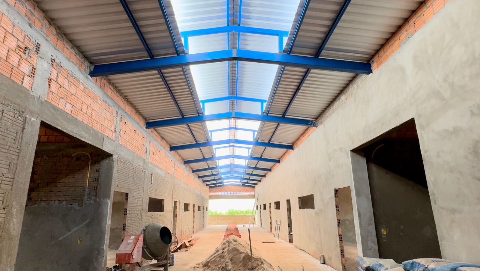 Sinop: prefeito vistoria obras de nova escola no residencial Nico Baracat e cobra celeridade