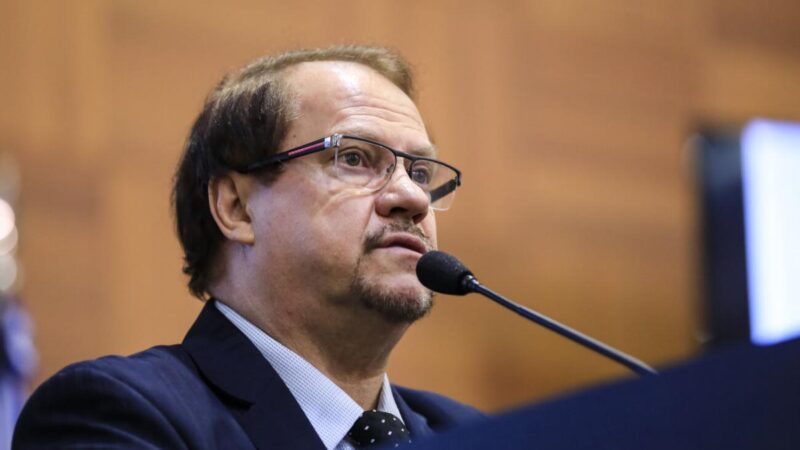 Ex-deputado morre aos 68 anos após luta contra o câncer