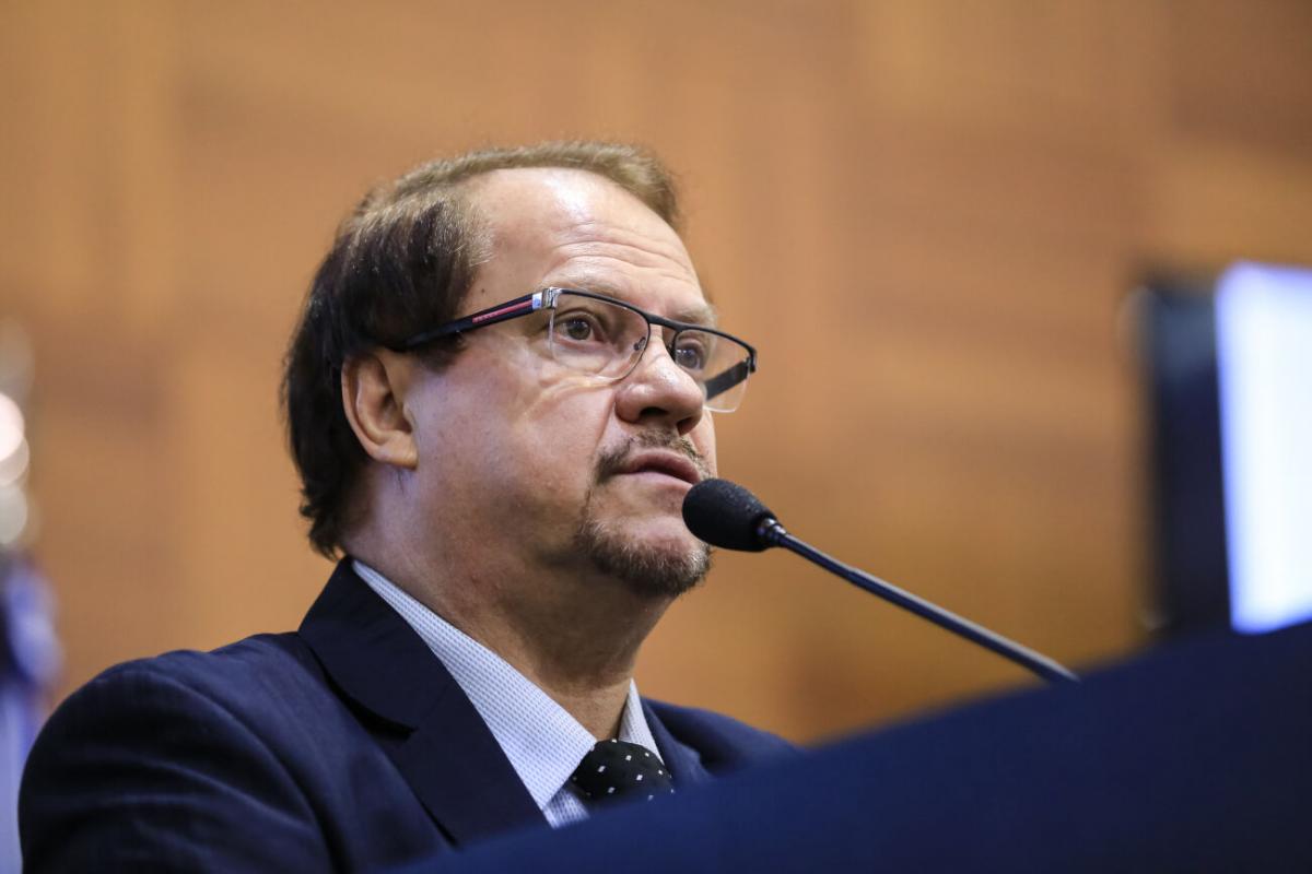 Ex-deputado morre aos 68 anos após luta contra o câncer