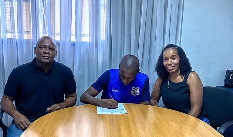 Com duas assistências na Copinha, Filipe Dahora comemora primeiro contrato profissional: “Um prêmio pra mim”