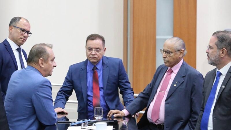 Deputados aprovam contas do governo Mauro Mendes