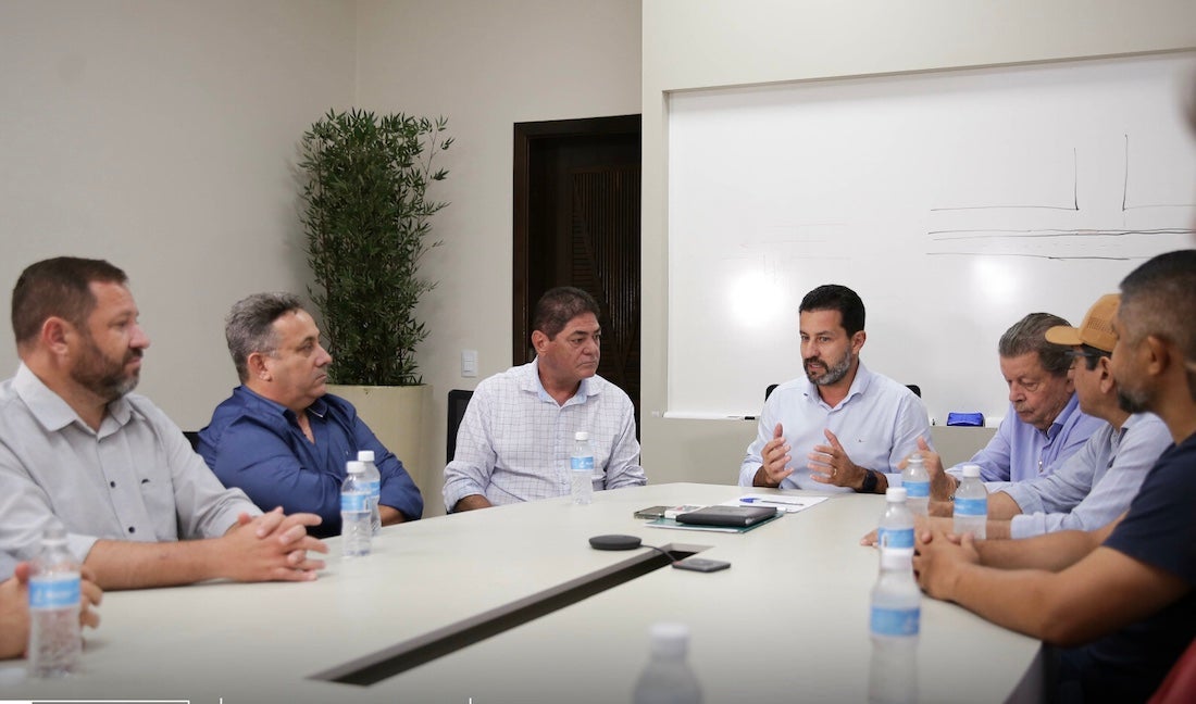 Prefeito assina contrato de compra de 100 hectares para novo distrito industrial em Nova Mutum