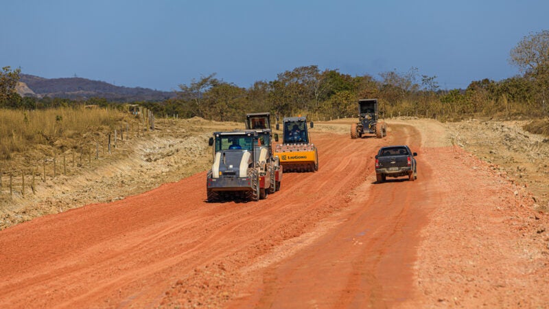 Sinfra volta a licitar pavimentação de trecho da MT-402 em Cuiabá; R$ 15,7 milhões