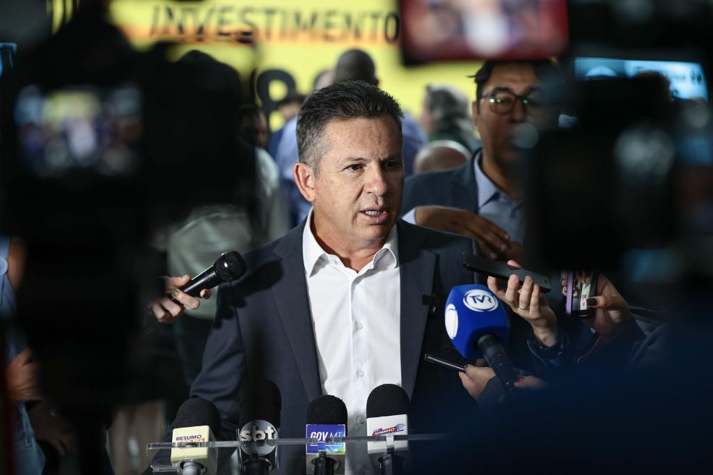 Governador promete anunciar “novidade” para pessoas que vão tirar 1ª habilitação em Mato Grosso