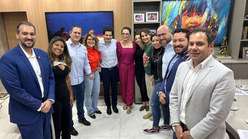 Primeira-dama anuncia criação da Superintendência de Política da Mulher – SER Família Mulher