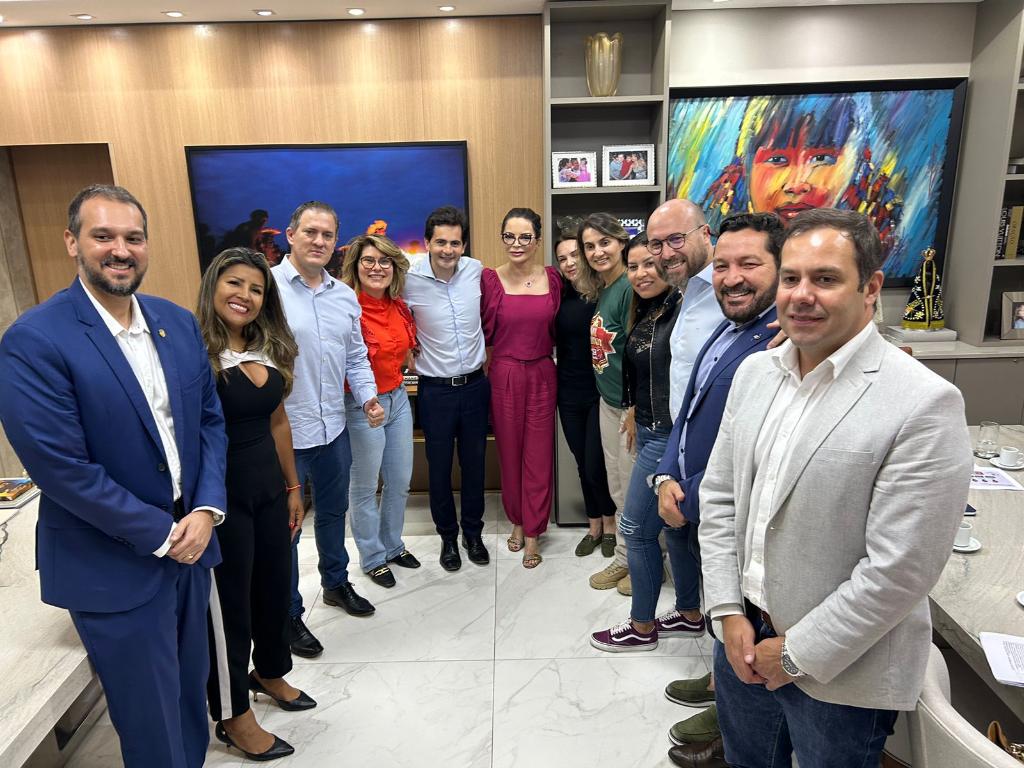 Primeira-dama anuncia criação da Superintendência de Política da Mulher – SER Família Mulher