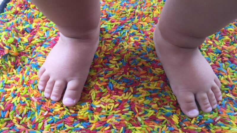 Bebê de um ano é internado após ingerir maconha que tio deixou cair no chão