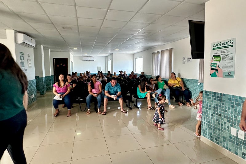 Pais reclamam de matrícula eletrônica e buscam Defensoria para garantir vagas em creches e escolas