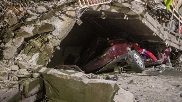 Prédio desaba e mata três pessoas em Aracaju