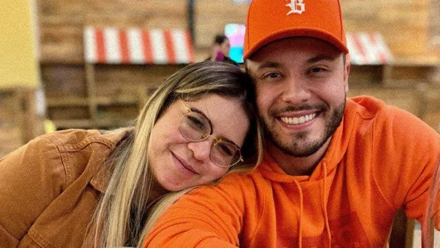 Avião de Murilo Huff cai em vala em Goiânia; cantor e equipe estão bem