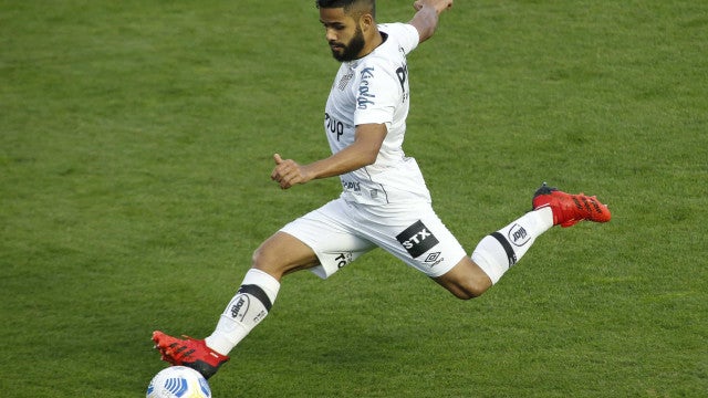 Felipe Jonatan admite propostas de Grêmio e Fortaleza e revela ‘falta de carinho’ do Santos