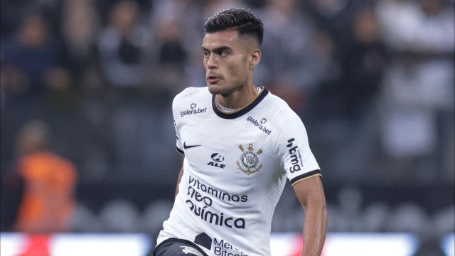 Corinthians não sabe se Fausto Vera continua e reforça busca por volante