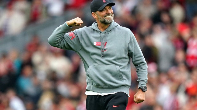 Klopp perde aliança no campo ao comemorar vitória do Liverpool: ‘Fiquei desesperado’