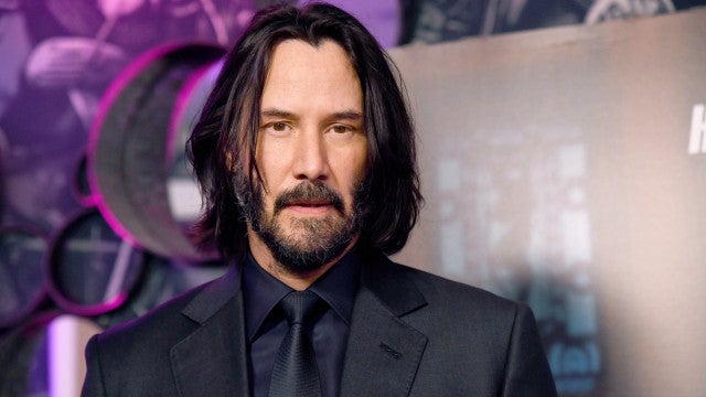 Ficção ou realidade? Keanu Reeves ‘flagrado’ com muletas e gelo no joelho