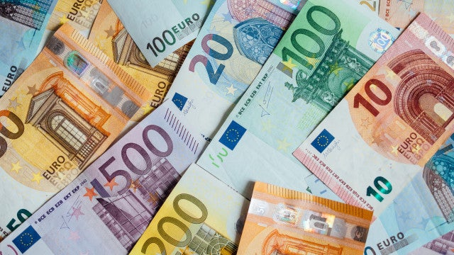 PIB da zona do euro fica estável no 4º trimestre e bloco escapa de recessão