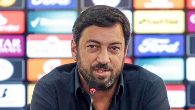 Corinthians oficializa Hugo, lateral-esquerdo contratado por Duilio