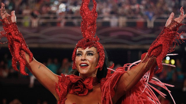 Paolla Oliveira conta por que resolveu fazer do corpo real sua pauta: ‘Não me deixam em paz’