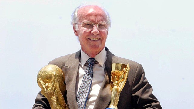 Relembre a trajetória de Zagallo como jogador, treinador e coordenador da seleção