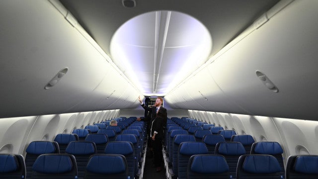 Anac suspende uso no País de modelo da Boeing que teve porta arrancada