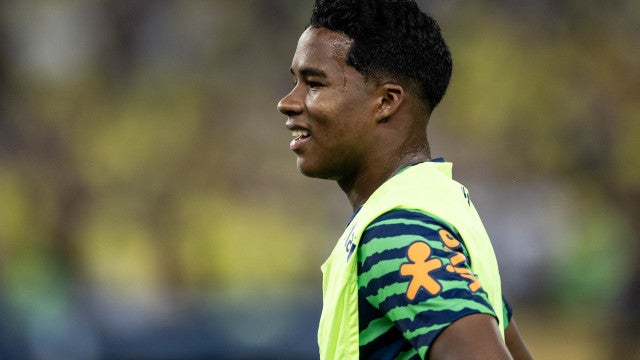 Endrick abre o jogo sobre comparações com Ronaldo e Pelé