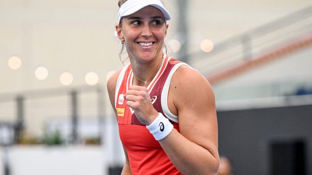 Bia Haddad vence nas duplas em Adelaide e fatura 1º título da temporada