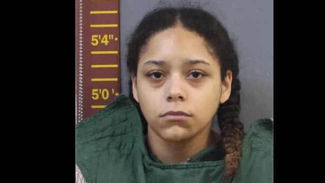 Bebê morre após ingerir acetona que lhe foi dada pela namorada do pai