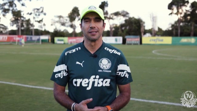 Reação de Abel após renovar com o Palmeiras: "Sou um técnico de projeto"