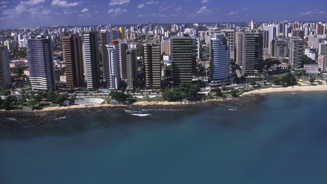 Renda da elite do país cresce o triplo da dos outros brasileiros