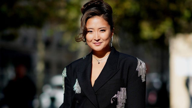 Atriz de Emily in Paris revela que infecção a deixou em estado crítico