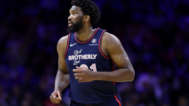 Embiid e Towns batem recordes de pontos de suas equipes em noite histórica da NBA