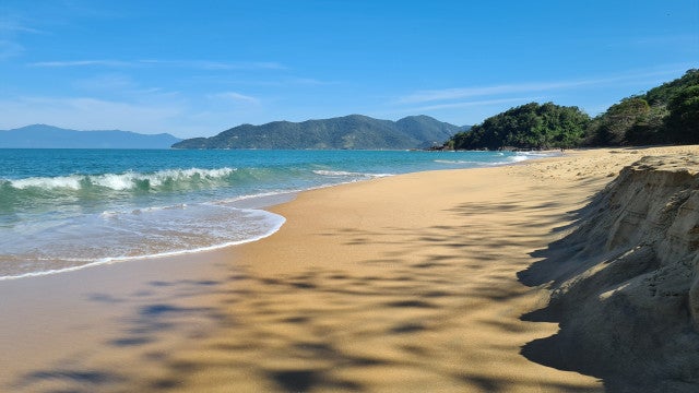 Adolescente e mulher desaparecem ao tentar atravessar rio em Ubatuba