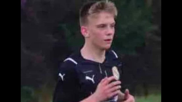 Jogador de 16 anos fratura pescoço; está paralisado dos ombros para baixo