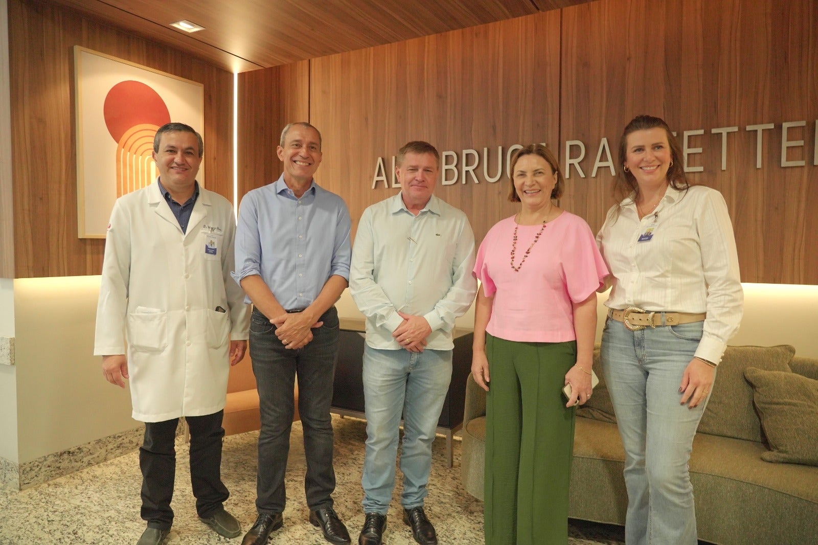 Prefeito discute ampliação de unidade e novos serviços em hospital de Lucas do Rio Verde