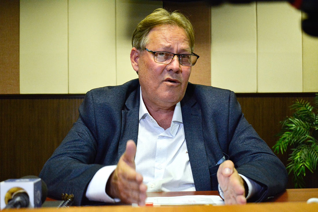 Secretário reforça que mato-grossenses devem se vacinar contra Covid após aumento de casos e mortes