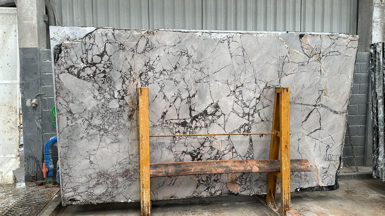 MT mostra potencial na produção de mármore em feira nacional do setor