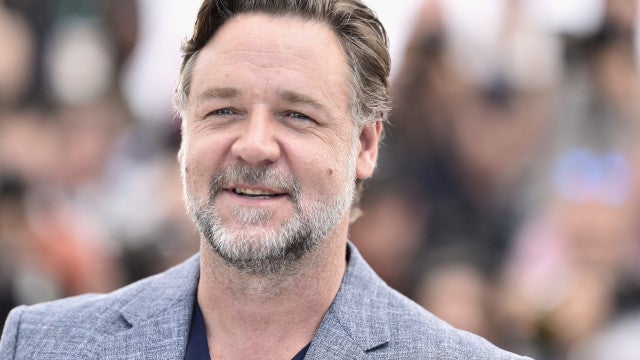 Russell Crowe diz que quebrou as duas pernas em filmagens de ‘Robin Hood’