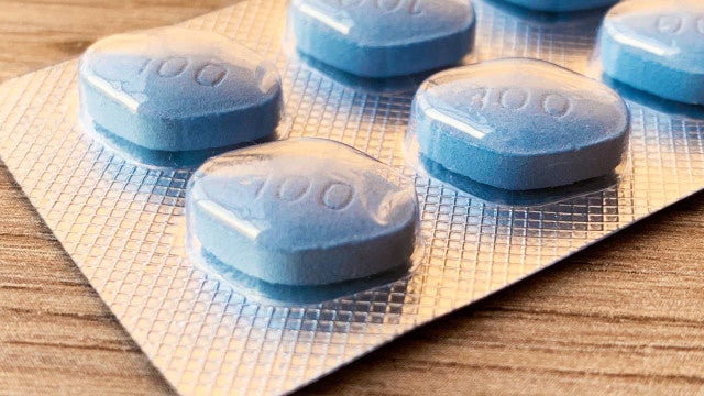 Pároco é detido por participar de esquema de tráfico de viagra