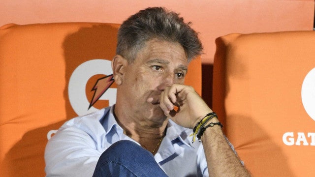 Renato evita confirmar estreia do atacante Diego Costa no Gre-Nal do Campeonato Gaúcho