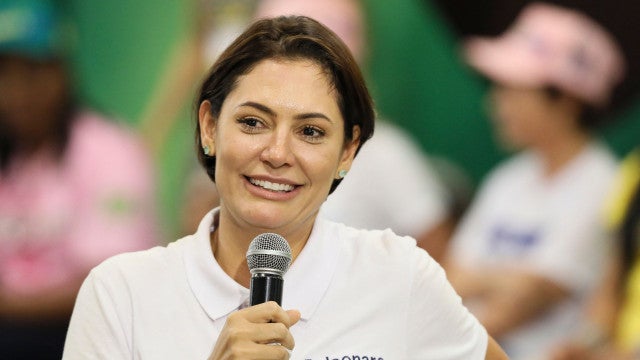 Michelle usa frase de Janja para ironizar operação da PF contra Bolsonaro