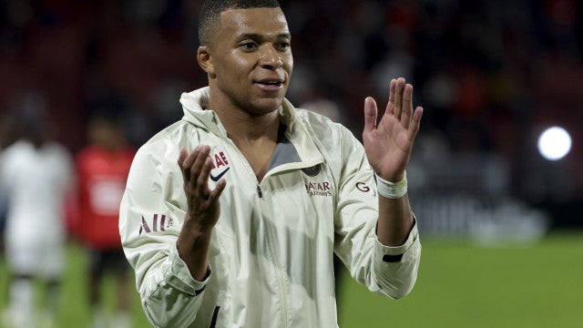 Mbappé já assinou com o Real Madrid e ‘briga’ por número de Vini Jr. pode motivar crise