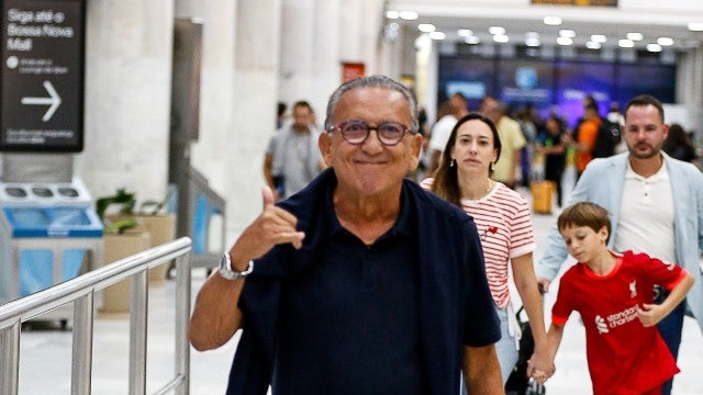 Galvão Bueno elogia enredo do Salgueiro sobre Amazônia e povo Yanomami