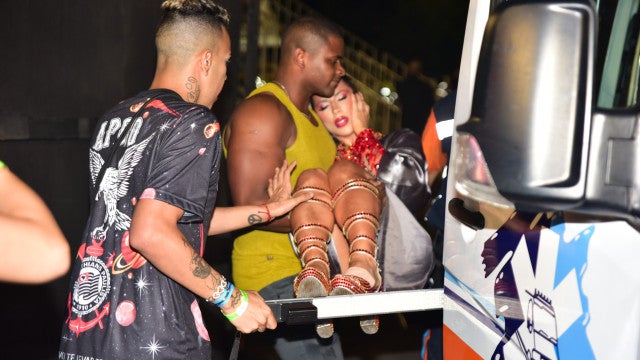 Ana Paula Minerato desmaia antes de desfile, se recupera a tempo e entra na avenida pela Gaviões