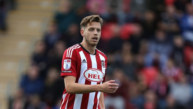 Jogador inglês sofre de doença rara: "Ia ao WC 20 a 40 vezes por dia"