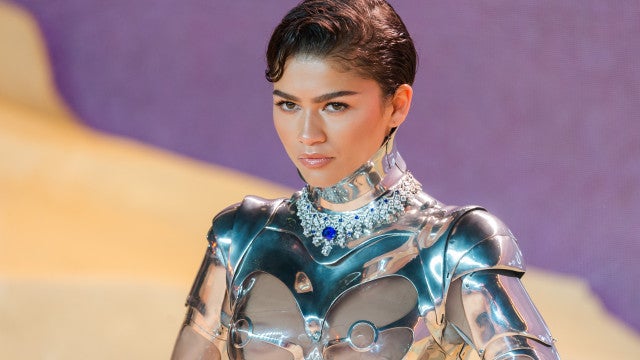 Zendaya surge de ciborgue sexy e transparente no tapete vermelho de ‘Duna 2’