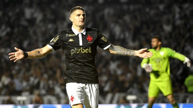 Vasco anuncia renovação de contrato com Pablo Vegetti até dezembro de 2025